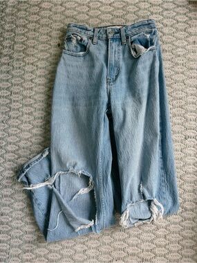 Abercombie & Fitch Relaxed Jean